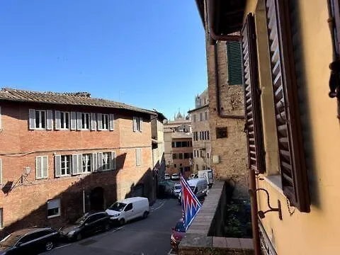Nel Cuore Del Centro Storico Di * Siena